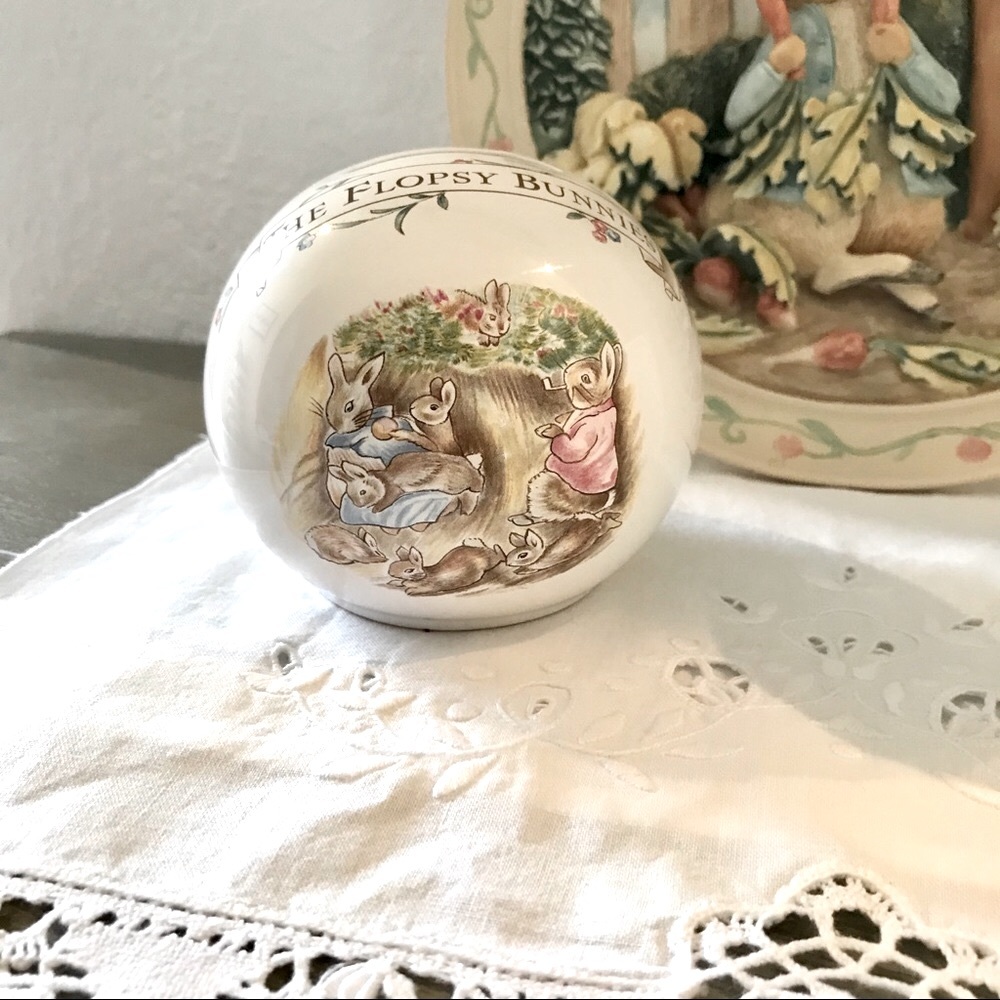 Peter Rabbit Plate Cup & Coin Bank Set - Picture 4 of 9